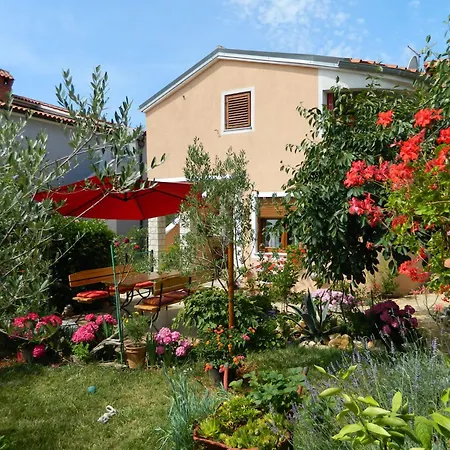 Local Family A2 Apartment Fazana