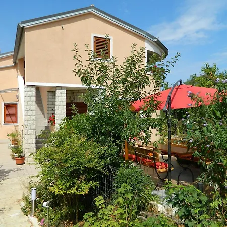 Local Family A2 Apartment *